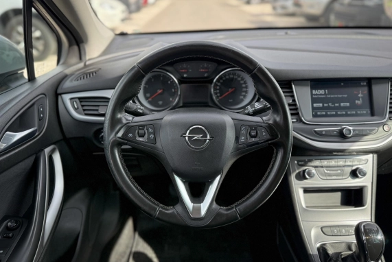 Opel ASTRA (2020)