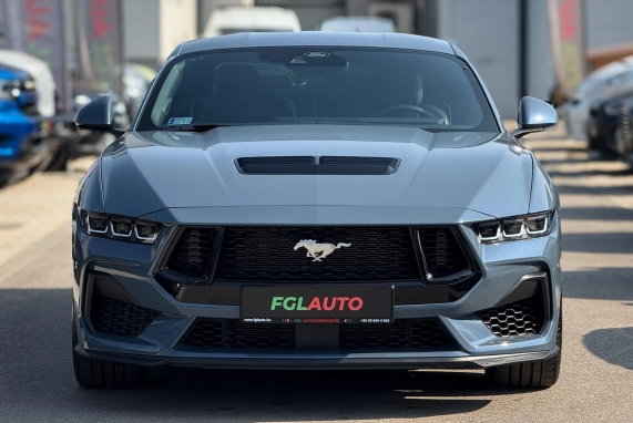 Ford MUSTANG (2024)