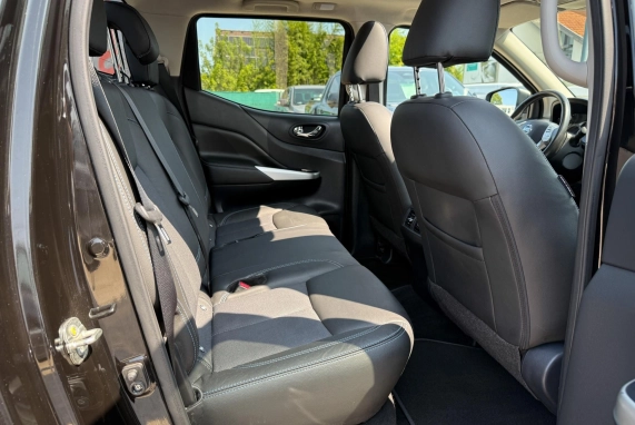 Nissan NAVARA (2021)