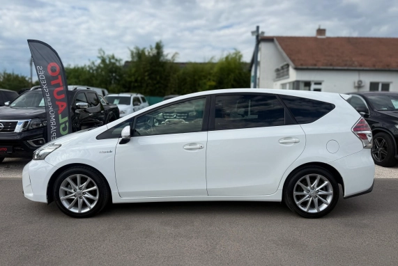 Toyota PRIUS+ (2019)