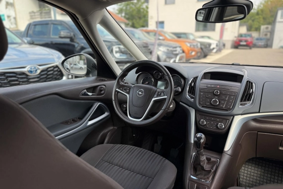 Opel ZAFIRA (2012)