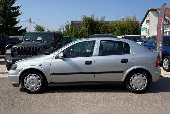Opel ASTRA (2007)
