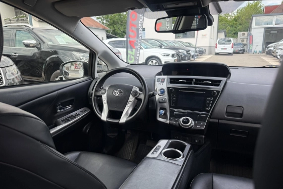 Toyota PRIUS+ (2019)