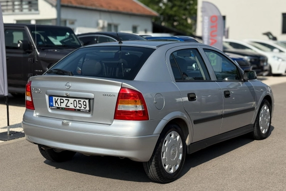 Opel ASTRA (2007)