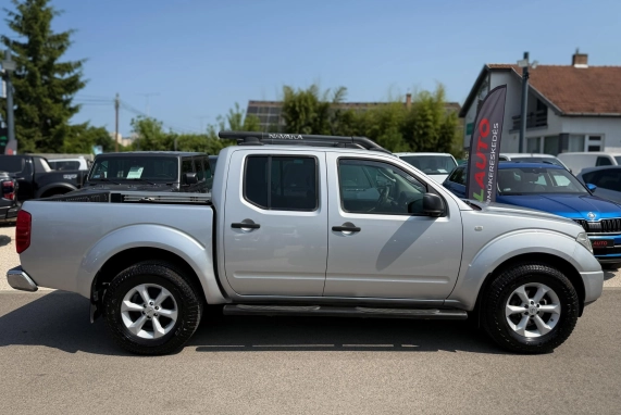 Nissan NAVARA (2006)