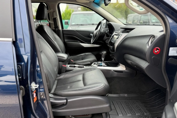 Nissan NAVARA (2016)