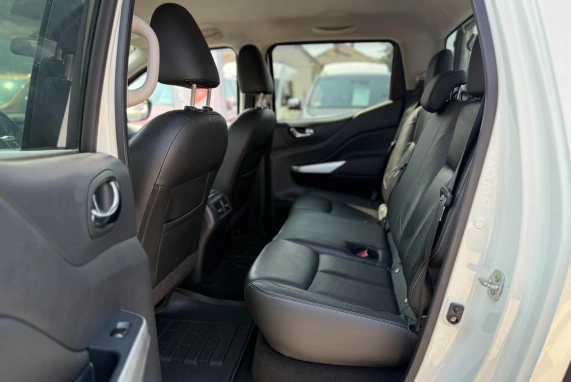 Nissan NAVARA (2020)