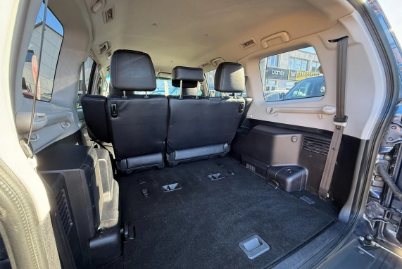 Mitsubishi PAJERO (2008)