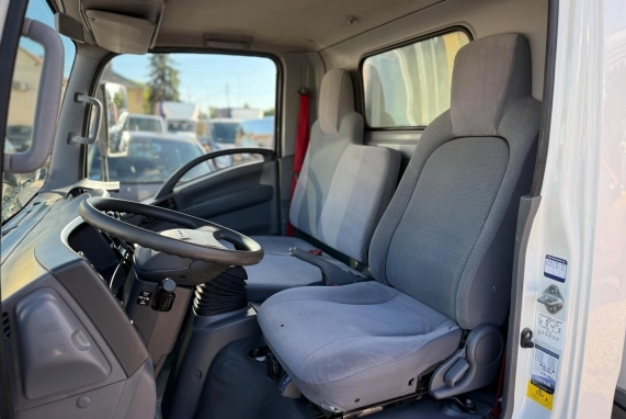 Isuzu N-SZÉRIA (2016)