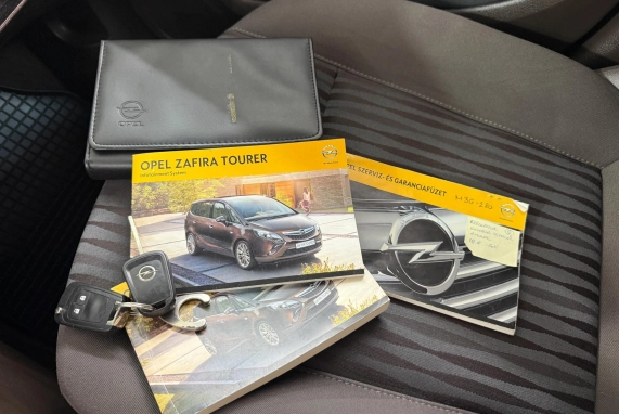 Opel ZAFIRA (2012)