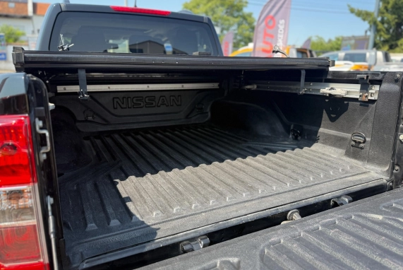 Nissan NAVARA (2021)