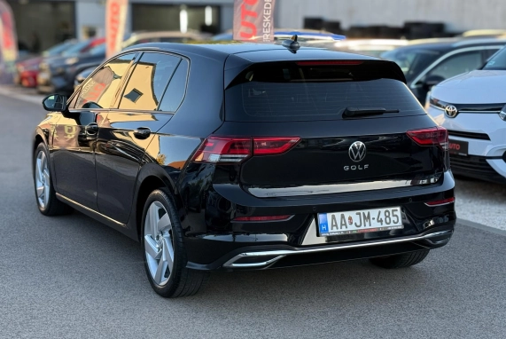 Volkswagen GOLF VIII (2020)
