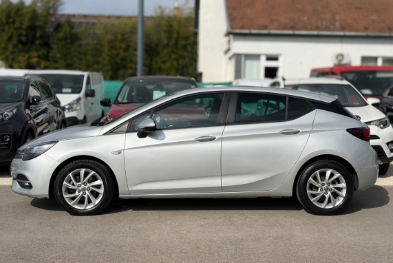 Opel ASTRA (2020)
