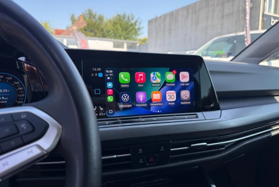 Volkswagen GOLF (2024)