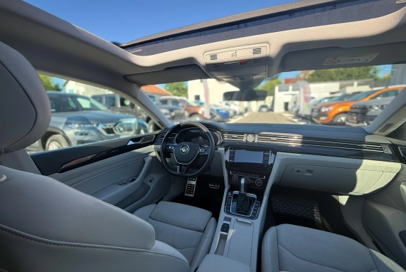 Volkswagen ARTEON (2017)