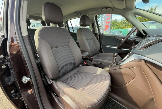 Opel ZAFIRA (2012)
