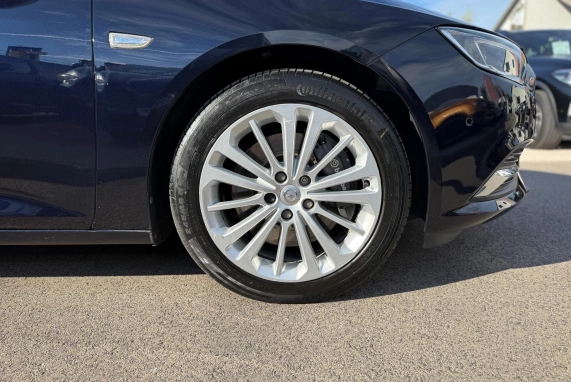 Opel INSIGNIA (2018)