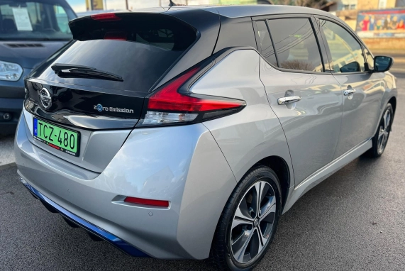Nissan LEAF (2020)