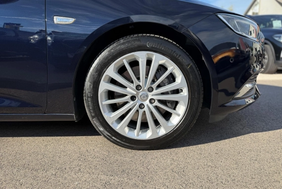 Opel INSIGNIA (2018)