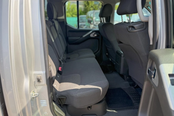 Nissan NAVARA (2006)