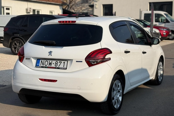 Peugeot 208 (2016)