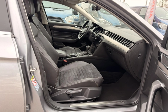 Volkswagen PASSAT (2021)
