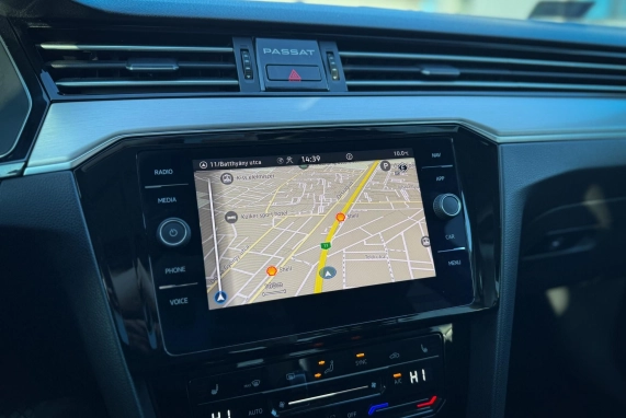 Volkswagen PASSAT (2021)