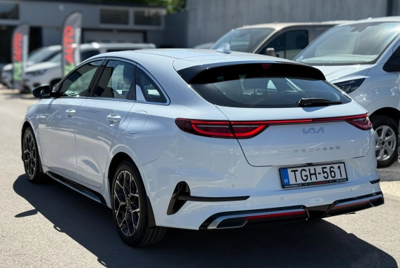 Kia PRO CEE'D (2022)
