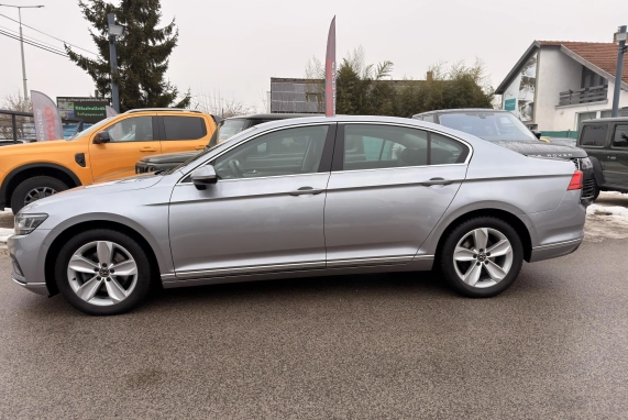 Volkswagen PASSAT (2021)