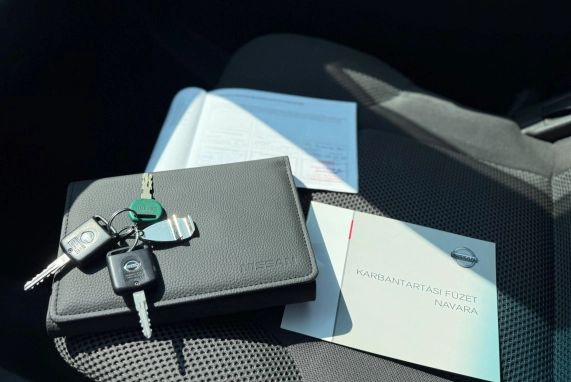 Nissan NAVARA (2006)