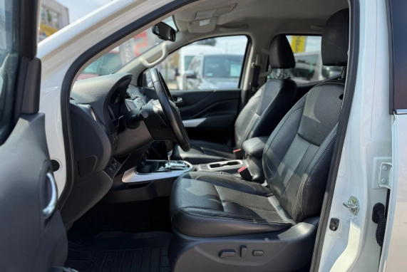 Nissan NAVARA (2020)