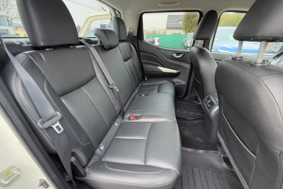 Nissan NAVARA (2020)