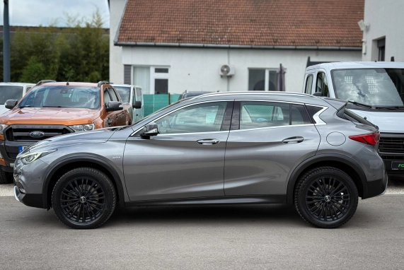 Infiniti QX30 (2017)