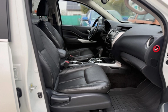 Nissan NAVARA (2020)