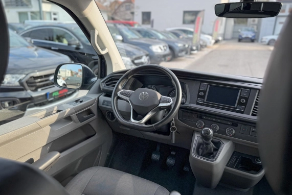 Volkswagen MULTIVAN (2021)