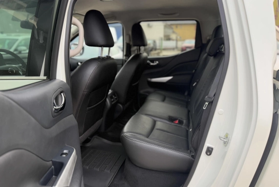 Nissan NAVARA (2020)
