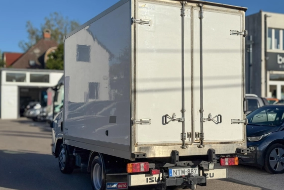 Isuzu N-SZÉRIA (2016)