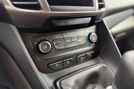 Ford CONNECT (2021)