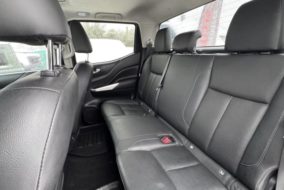 Nissan NAVARA (2022)