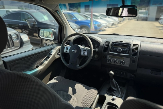 Nissan NAVARA (2006)