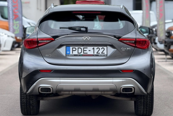 Infiniti QX30 (2017)