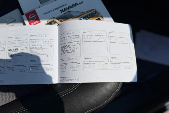 Nissan NAVARA (2021)