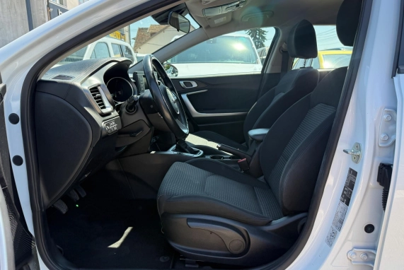 Kia CEE'D (2021)