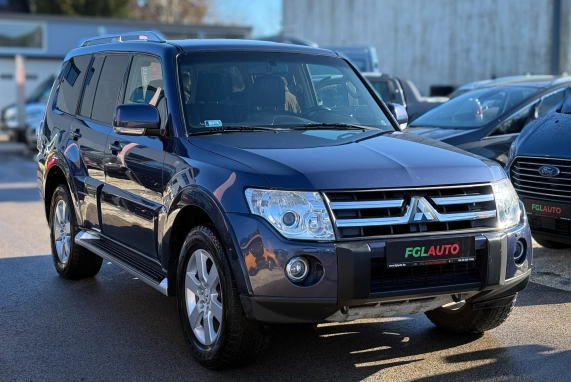 Mitsubishi PAJERO (2008)