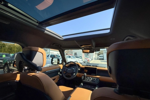 Land rover DEFENDER (2024)