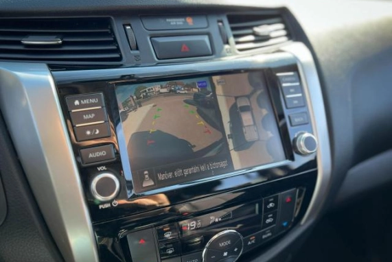 Nissan NAVARA (2020)