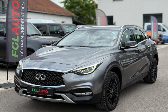 Infiniti QX30 (2017)