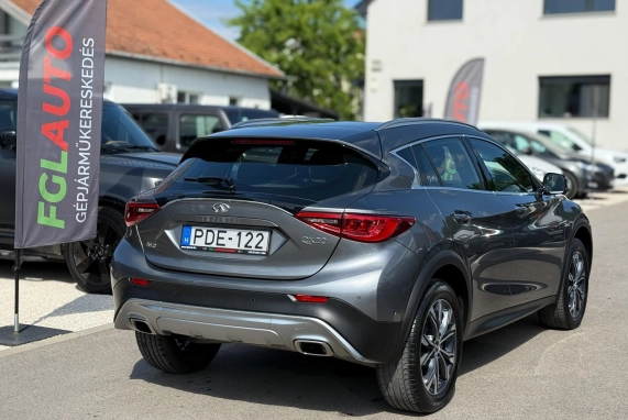 Infiniti QX30 (2017)