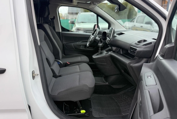Opel COMBO (2020)