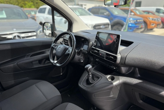 Opel COMBO (2021)